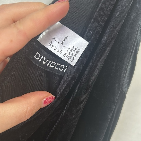 H&M Velour Velvet Jumpsuit in Black, cross wrap top wide leg skinny straps small - Picture 7 of 9